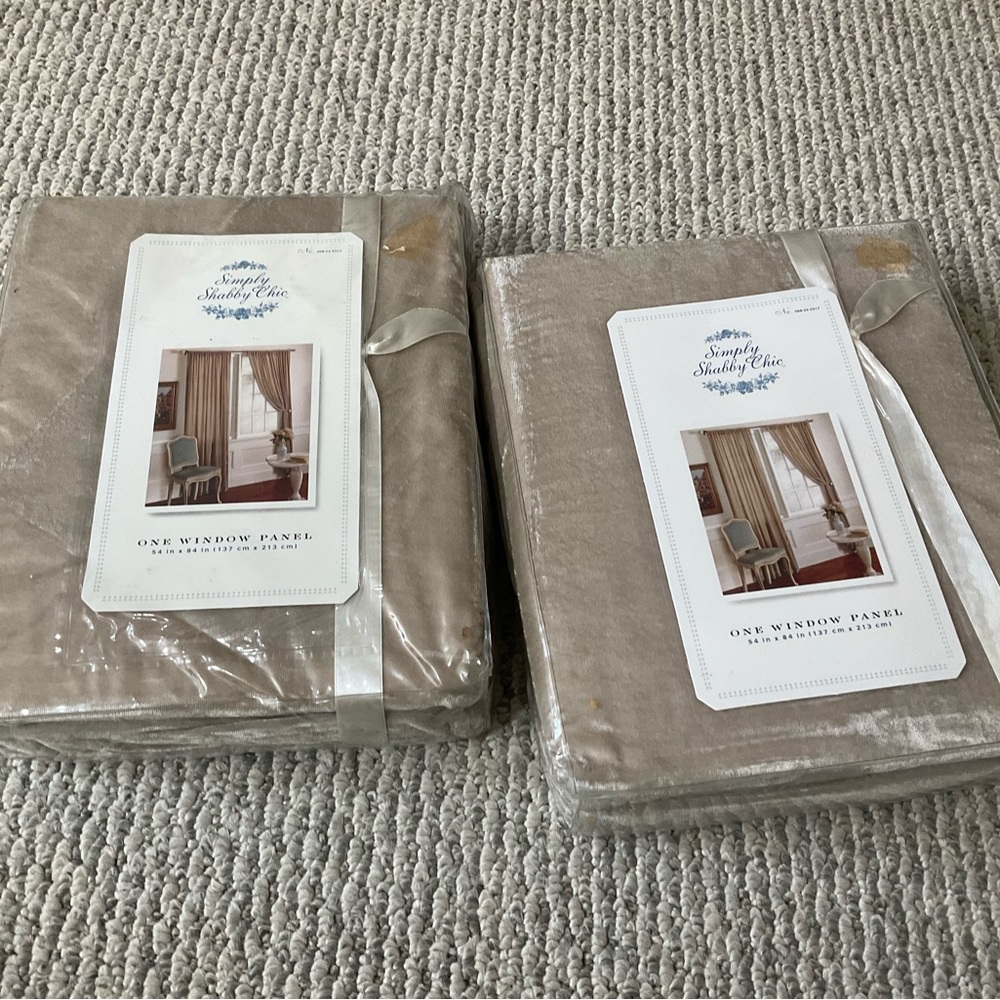 Simply Shabby chic, 2 window panels